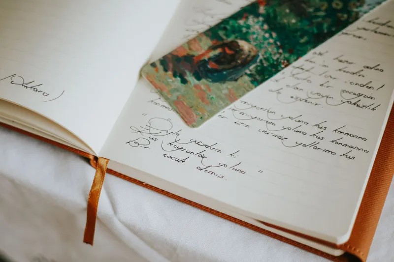 The Text Beneath the Text: How Experimental Writers Are Turning Footnotes Into Hidden Worlds